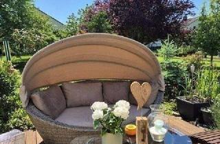 Haus kaufen in 34466 Wolfhagen, Wolfhagen - Bungalow 120m² Wohnfläche, 54 m² Nutzfläche, wunderschöner, großen Garten!!! Doppelgarage! Dach teilweise ausbaufähig!