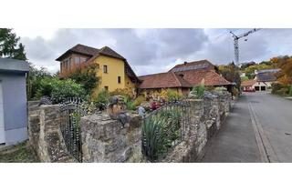 Haus kaufen in Zur Lehmgrube 3, 97340 Segnitz, Segnitz - Freistehendes, lichtdurchflutetes Wohnhaus mit großem Grundstück in hervorragender Wohnlage