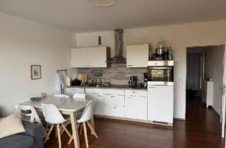 Wohnung kaufen in 22529 Hamburg, Hamburg - Von Privat: 2-Zimmer-Wohnung mit Balkon, Weitblick, TG, Fahrstuhl