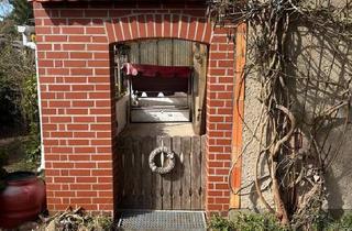 Haus kaufen in 39596 Arneburg, Arneburg - Gemütlicher Bungalow Ferienhaus am Badesee nahe Elbe in Wischer