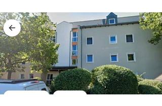 Wohnung kaufen in 85049 Ingolstadt, Ingolstadt - 2-Zimmer Obergesch-Whg, nähe Klinikum, Balkon, Aufzug, ohne Prov.
