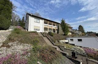 Einfamilienhaus kaufen in 54343 Föhren, Föhren - Wohnhaus mit Einliegerwohnung und schönem Fernblick in Ortsrandlage von Föhren