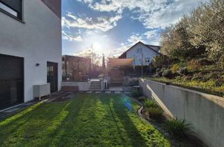 Wohnung kaufen in 76327 Pfinztal, Neuwertige 4-Zimmer Wohnung mit Garten im 1. OG in Pfinztal - provisionsfrei