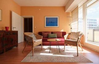 Wohnung kaufen in Guerickestraße 40, 10587 Charlottenburg, "Sonnige Hochparterre Wohnung mit großem Süd-Balkon, freiem Blick und Stellplatz in Alt-Lietzow"