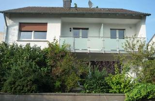 Wohnung mieten in Elisabethstraße, 51379 Opladen, Helle Dachgeschoss-Wohnung inkl. Einbauküche im 2. OG in Leverkusen-Opladen