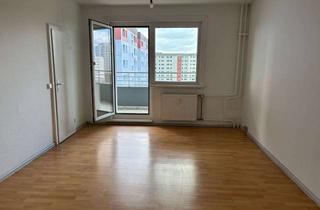 Wohnung mieten in Wustrower Straße, 13051 Neu-Hohenschönhausen, Helle Familienwohnung mit Balkon wartet auf neue Mieter!