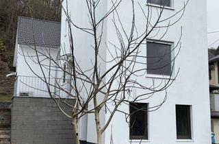 Wohnung mieten in 56566 Neuwied, Bezug nach Sanierung: Moderne 2-Zimmer-Küche-Bad-Wohnung in Oberbieber