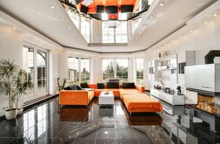 Einfamilienhaus kaufen in 57537 Forst, Freistehendes Luxus-Einfamilienhaus im Bungalowstil - Ihr perfekter Rückzugsort mit Pool & Garten