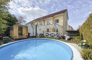 Haus kaufen in 15569 Woltersdorf, Gepflegtes Reiheneckhaus mit 4,5 Zimmern, Pool & Sauna