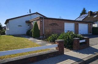 Haus kaufen in 23617 Stockelsdorf, Bungalow mit 137 qm, Südgarten + vielseitigem Souterrain (100 qm), Stockelsdorf - Provisionsfrei!