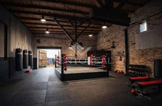 Gewerbeimmobilie kaufen in 06868 Coswig, Halle zum Ausbau für Hobby, Handwerk und Sport – robustes Klinkergebäude in Coswig (Anhalt)