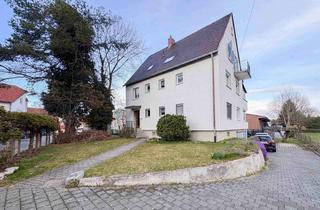 Anlageobjekt in Unterberger Straße 15, 86415 Mering, 3-Familienhaus in Mering: Gepflegt, vermietet & mit Ausbauchance durch Leerstand im DG