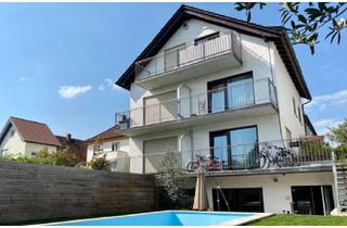 Immobilie mieten in Herweghstraße 41, 64546 Mörfelden-Walldorf, Modernes 6-Zimmer-WG mit beheiztem Pool, Kamin und Garten – nahe Frankfurt Airport