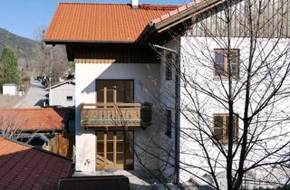 Wohnung kaufen in 83661 Lenggries, Große Split-Level-Wohnung (6 Räume) mit Bergpanorama