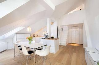 Wohnung kaufen in Elisabethplatz, 80796 Schwabing-West, Elisabethplatz: exquisiter Dachgeschoss-Altbau mit Galerie, imposante Raumhöhe, 100m² Gesamtfläche!