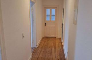 Wohnung mieten in 24105 Blücherplatz, Charmante 3-Zimmer Dachgeschosswohnung in Kiel-Blücherplatz