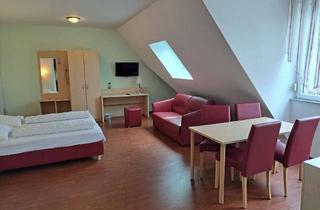 Wohnung mieten in Keltergasse 57, 74653 Künzelsau, Möblierte 2-Zimmer Stadtwohnung über den Dächern von Künzelsau