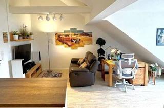 Wohnung mieten in Mathildenstraße 38a, 90762 Fürth, Liebevoll möblierte 2-Zimmerwohnung mit Balkon - bezugsfrei, ruhig & mitten in Fürth