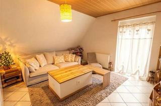 Wohnung mieten in 55435 Gau-Algesheim, Helle Dachgeschosswohnung mit Wohnküche und Balkon mit Blick ins Grüne