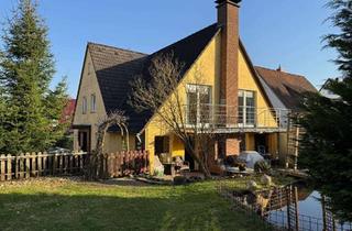 Haus kaufen in Hemmelweg, 32805 Horn-Bad Meinberg, Ein-/Zweifamilienhaus mit Garage in idealer Lage von Bad Meinberg am Flammenkampsberg