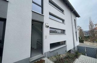 Gewerbeimmobilie kaufen in 67098 Bad Dürkheim, Büro & Wohnhaus mit drei Büro Etagen & einer Wohnetage in DÜW