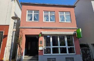 Haus kaufen in 28757 Bremen, Bremen - Aufgepasst - Historisches Wohn- und Geschäftshaus inmitten der Vegesacker Fußgängerzone