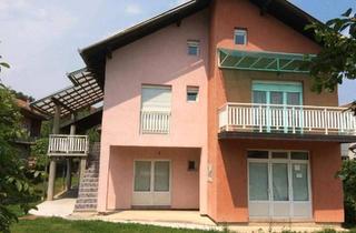 Haus kaufen in 71640 Ludwigsburg, Ludwigsburg - Doppelhaus in DobojBosnien zu verkaufen