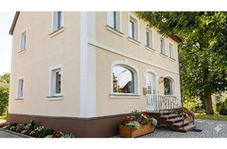 Haus kaufen in 96358 Teuschnitz, Teuschnitz - Freistehendes 2 Familien Haus = Renditeobjekt VB