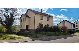 Haus kaufen in 66802 Überherrn, Überherrn - Haus in Überherrn-Altforweiler, Sanierungsbedarf, 858m2 Garten