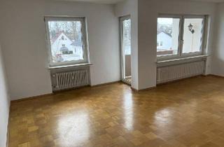 Wohnung kaufen in 85757 Karlsfeld, Karlsfeld - Attraktive 3,5-Zimmer-Wohnung mit Balkon, Garage und Gartenanteil
