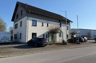 Haus kaufen in 58809 Neuenrade, Neuenrade - Außergewöhnliche Gewerbeimmobilie mit integrierter Wohneinheit in Neuenrade-Küntrop