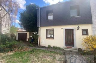 Doppelhaushälfte kaufen in 46049 Oberhausen, Oberhausen - Modernisiertes Doppelhaushälfte in ruhiger Lage mit Terrasse, Garten und Garage