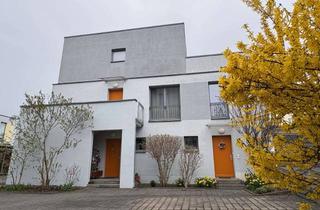 Wohnung kaufen in 01157 Cotta, Schöne Aussichten für Eigennutzer! 3 Zimmer-Maisonette mit großer Dachterrasse und Pkw-Stellplatz!