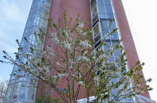 Wohnung kaufen in Am Wasserturm, 23617 Stockelsdorf, Provisionsfrei - sanierte 2-Zimmer Wohnung im historischen Wasserturm