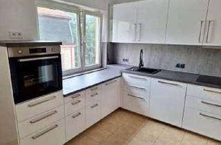 Wohnung mieten in Amselstraße 16, 90439 Nürnberg, Vollständig renovierte 2-Zimmerwohnung im 2. OG mit EBK in Nürnberg