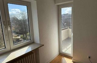 Wohnung mieten in Insterburger Straße 22, 24149 Neumühlen-Dietrichsdorf, Eine schöne und geräumige 2-Zimmer-Wohnung wird ab dem 01.05.2026