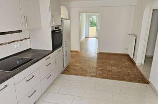 Wohnung mieten in 45964 Gladbeck, Nähe Wittringer Wald: Hochwertige 3 ZKB mit Parkett, Einbauküche & Balkon - ruhig & gepflegt, frei