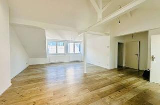 Wohnung mieten in 40213 Altstadt, Schöne offene 2 Zimmerwohnung mit Dachterrasse gegenüber vom Andreasquatier zu vermieten.