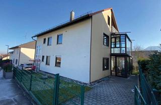 Haus kaufen in Hohenstaufenstraße, 73107 Eschenbach, Freistehendes Zweifamilienhaus mit Wintergarten