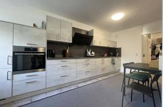 Wohnung mieten in 76571 Gaggenau, Stadtnah: Schöne 2,5-Zimmer Wohnung mit Einbauküche und Balkon