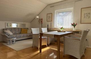 Wohnung kaufen in 75323 Bad Wildbad, Licht, Liebe und Komfort: 2-Zimmer-Dachgeschosswohnung mit besonderem Flair!