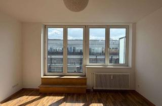 Wohnung mieten in Henny-Porten-Straße, 12627 Hellersdorf, Familien-Appartement mit Balkon, Wannenbad und Speisekammer!