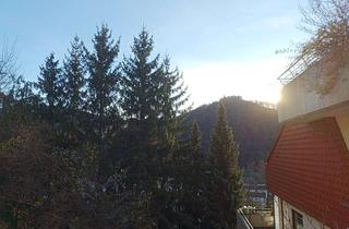 Wohnung mieten in Breitensteinstraße 36, 72574 Bad Urach, Helle 2,5-Zimmer-Wohnung mit Balkon und Einbauküche in Bad Urach am Waldrand