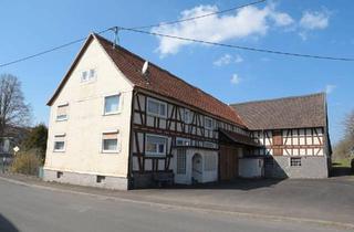 Haus kaufen in 36325 Feldatal, Feldatal - Weitläufiger Resthof mit Scheune, großer Halle & Wiesen