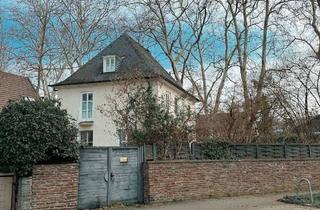 Einfamilienhaus kaufen in 56075 Koblenz, Koblenz - Wohnen auf dem Oberwerth - charmantes Einfamilienhaus mit Geschichte, Garten und viel Platz