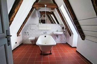 Wohnung kaufen in Reitmayrgäßchen 15, 86152 Innenstadt, Maisonette-DG-Wohnung kernsaniert Niedrigenergie Wallbox Stellplatz