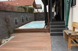 Wohnung kaufen in Hauptstr. 12, 83539 Pfaffing, EINZIGARTIG 2 x DHH mit 190m² 8 Zimmer + 3 Gewerberäume 110m² + Pool + PV Anlage 22kW