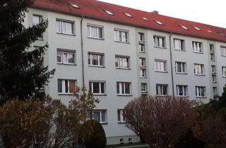 Wohnung mieten in Altenburger Straße 21, 04654 Frohburg, Schöne 3-Zimmer-Wohnung im 1. OG mit Einbauküche, Loggia und im Top-Zustand in Frohburg