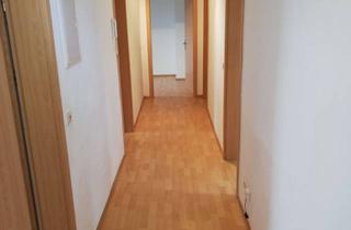 Wohnung mieten in Donnersbergstraße 29, 67657 Innenstadt, Vollständig renovierte DG-Wohnung mit drei Zimmern, Einbauküche und Tageslichtbad