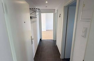 Wohnung mieten in Nordstraße 41, 42853 Innen, Gepflegte 2-Raum-DG-Wohnung mit Einbauküche in Remscheid